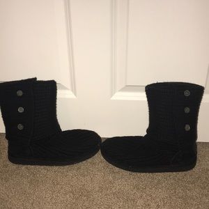 black knit uggs